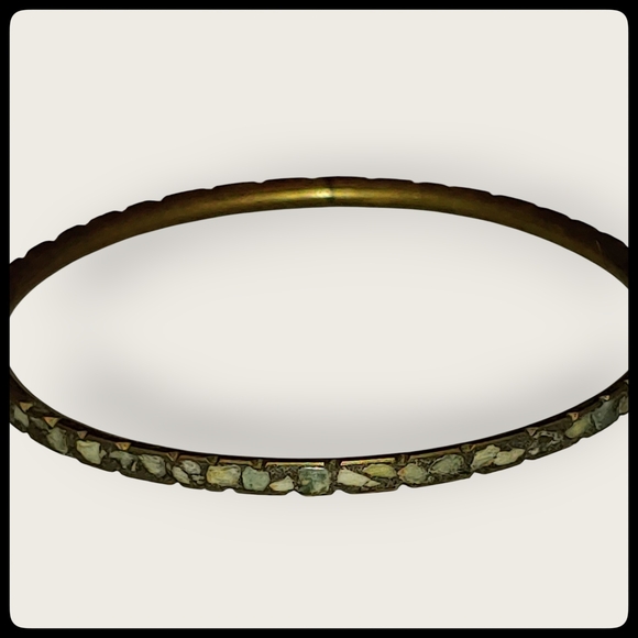 Three Vintage Shell Bangles - Picture 6 of 9